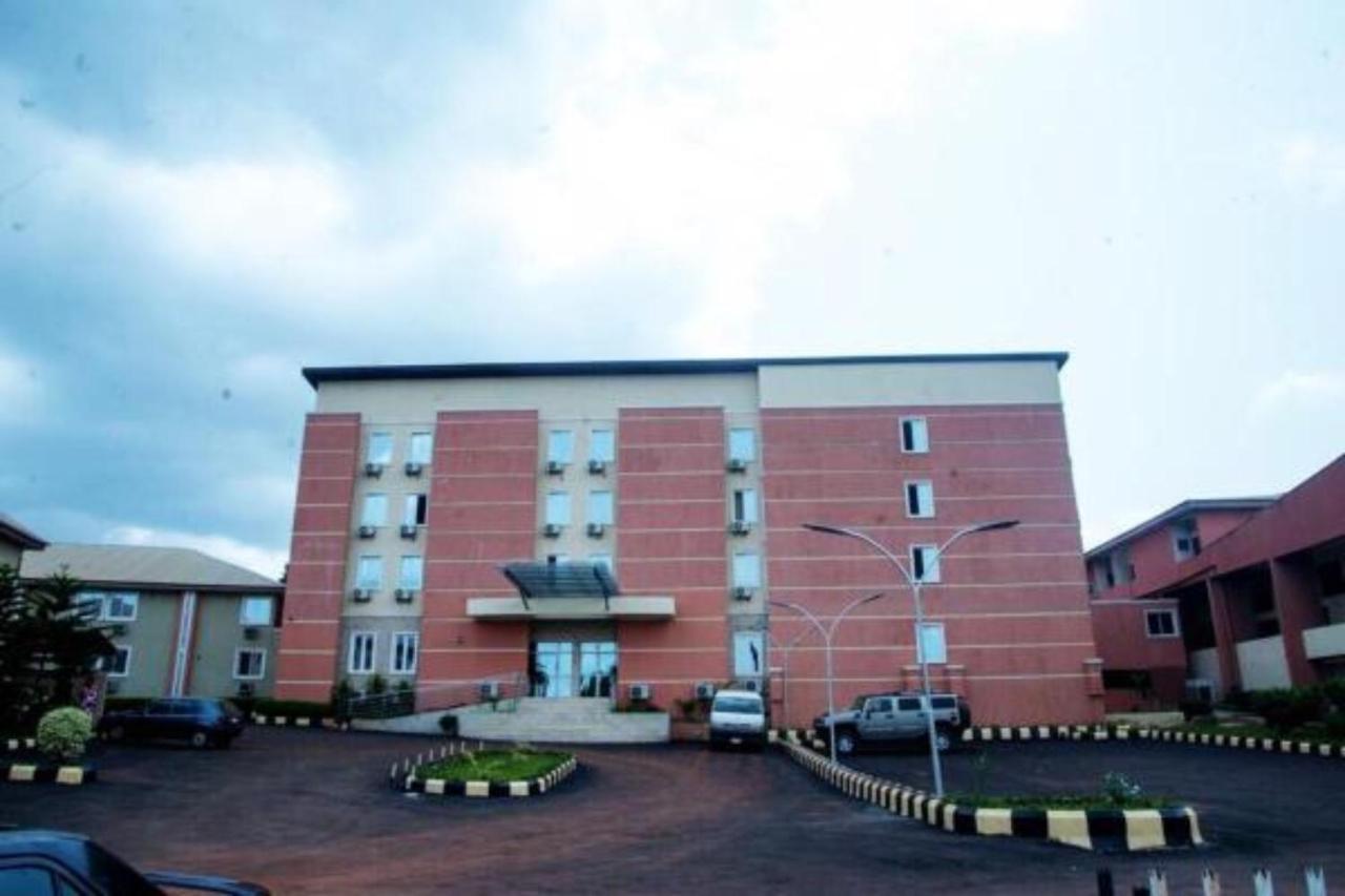 Dannic Hotels Enugu Exteriör bild