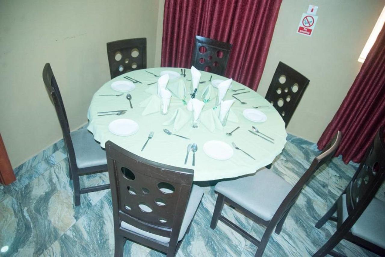 Dannic Hotels Enugu Exteriör bild